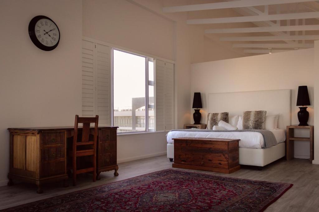 Beach Club Self Catering Apartments Mossel Bay Eksteriør billede