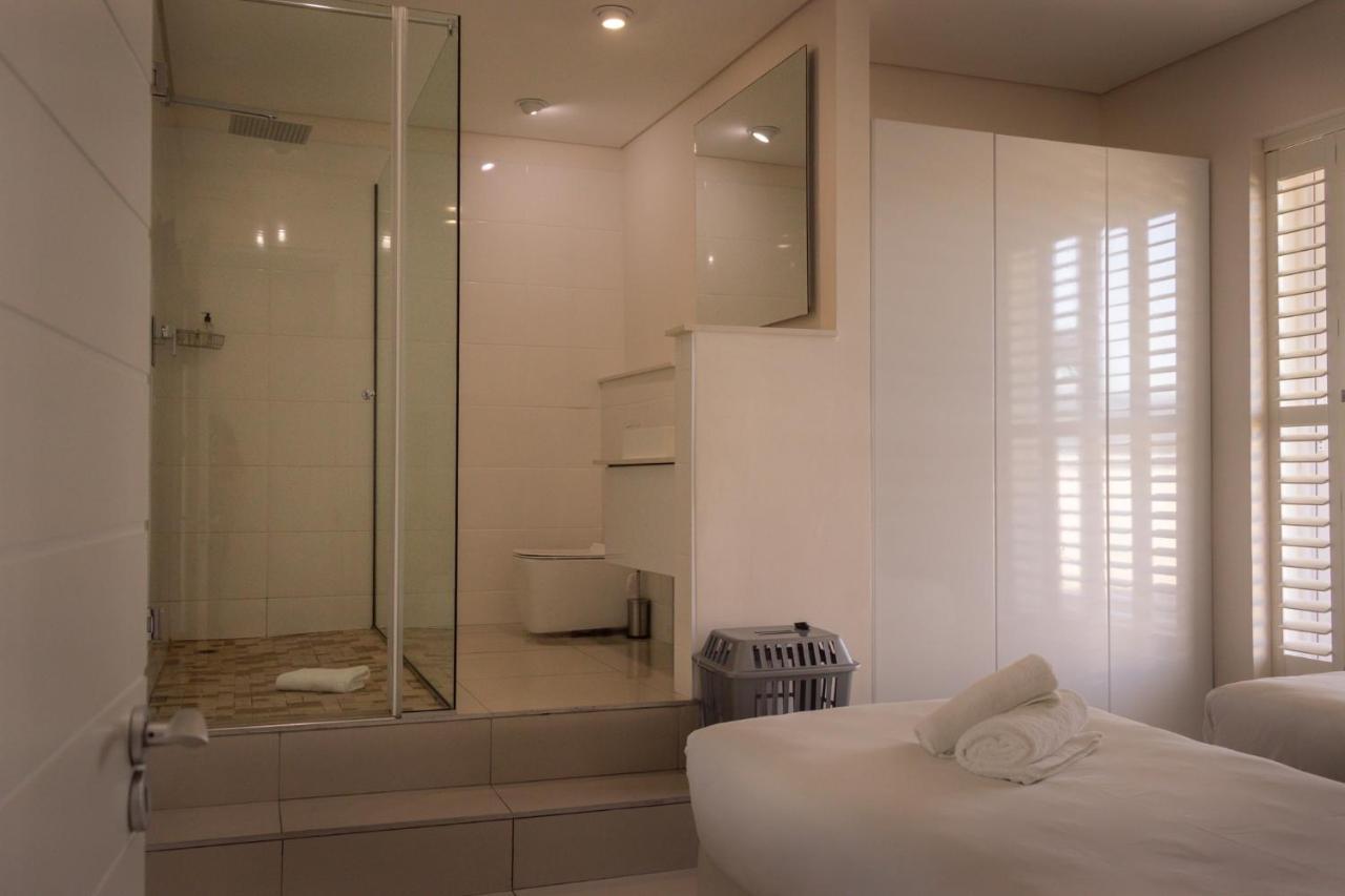 Beach Club Self Catering Apartments Mossel Bay Eksteriør billede