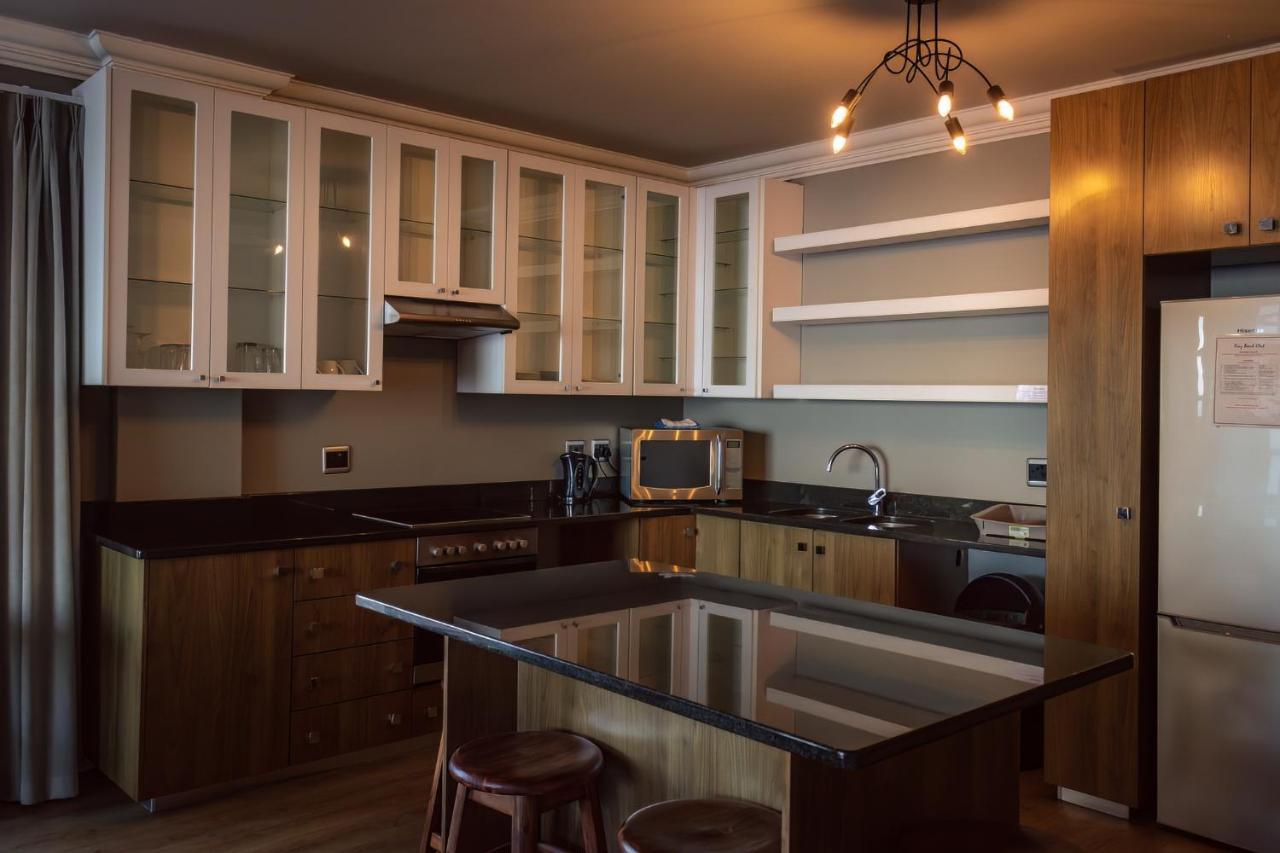 Beach Club Self Catering Apartments Mossel Bay Eksteriør billede