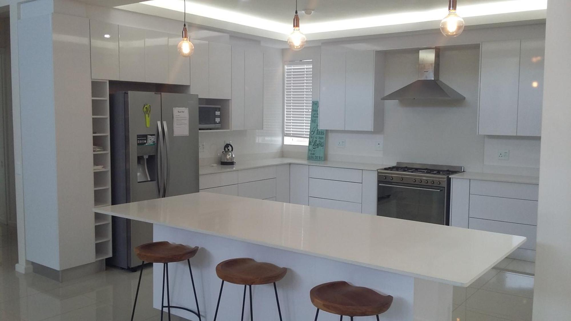 Beach Club Self Catering Apartments Mossel Bay Eksteriør billede