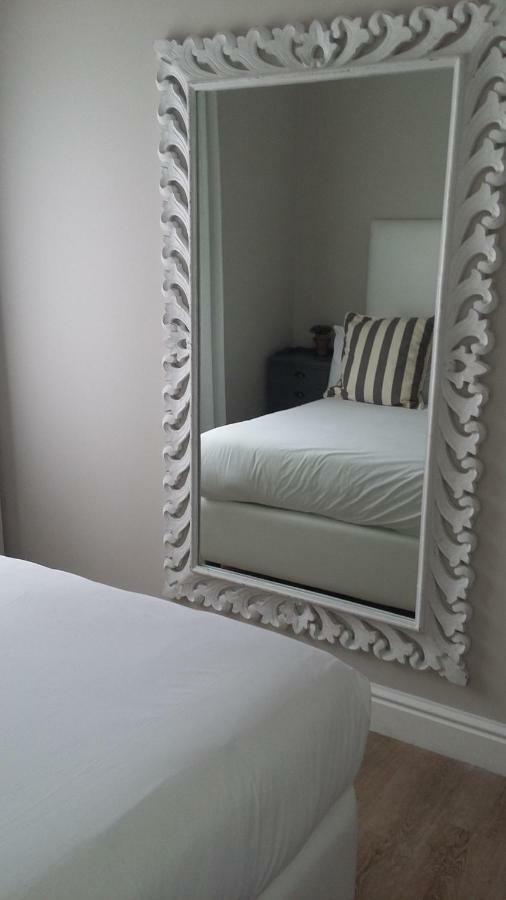 Beach Club Self Catering Apartments Mossel Bay Eksteriør billede