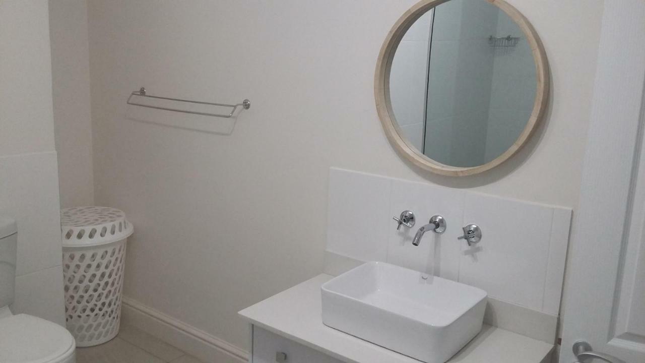 Beach Club Self Catering Apartments Mossel Bay Eksteriør billede