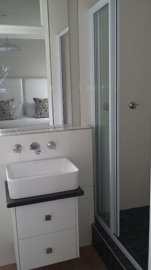 Beach Club Self Catering Apartments Mossel Bay Eksteriør billede