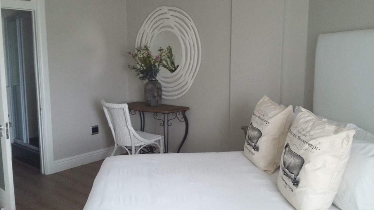 Beach Club Self Catering Apartments Mossel Bay Eksteriør billede