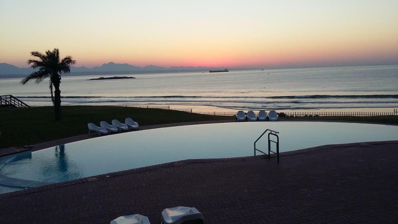 Beach Club Self Catering Apartments Mossel Bay Eksteriør billede